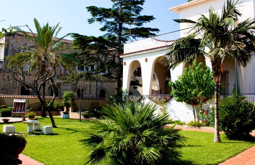 Marina di Patti Apartment | Very nice apartment (suite) for 2 persons - directly on the sea