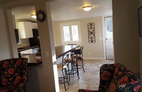 Watch Hill House | Very Nice Cottage 3 BR and 2 Bath walk to Watch Hill Beach