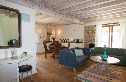 Roussines Cottage | Very nice cottage with studio on a domain with heated pool.