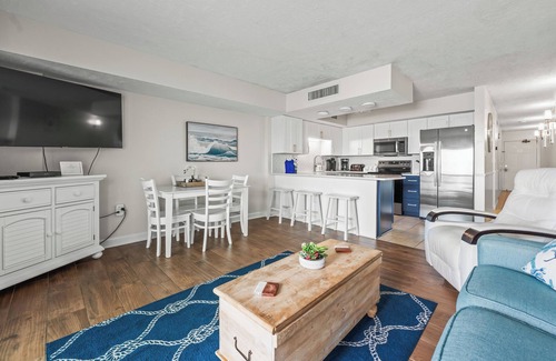 Crescent Beach Condo | Very nice getaway! 15% off 3-7 nights thru Dec. Oceanfront 1 bedroom 2 bath.