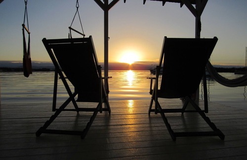 Saigon Cabin | Very Nice Studio Apartment fully equipped over the water with beautifull view !