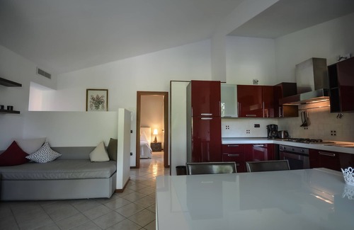 Cisano House | Very nice 'villetta' in beautiful and quiet fully garden.