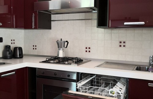 Cisano House | Very nice 'villetta' in beautiful and quiet fully garden.
