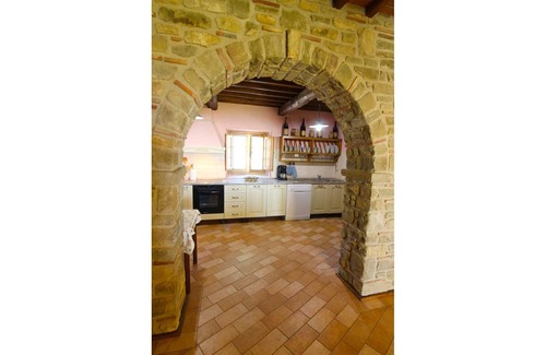 Castiglion Fibocchi Villa | Very panoramic villa with private fenced swimming pool situated between Arezzo and Florence. The tow
