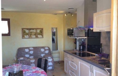 Nissan-lez-Enserune Villa | Very pleasant 2 bedroom cottage in Languedoc villa