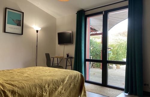 Fouras Bed & Breakfast | Very pleasant bed and breakfast in a villa with swimming pool