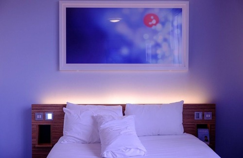 Converse Hotel | Very Poor Apartment2