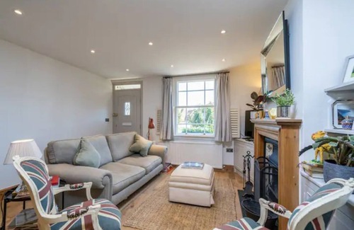Maidenhead Cottage | Very Pretty 2 BR Cottage On Edge of National Trust