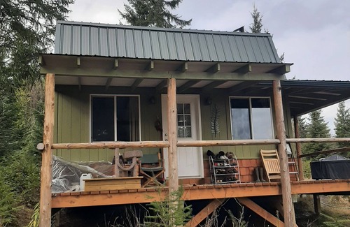 Port Angeles Cabin | Very private artist studio cabin in the Olympic National Park. Beautiful Views!