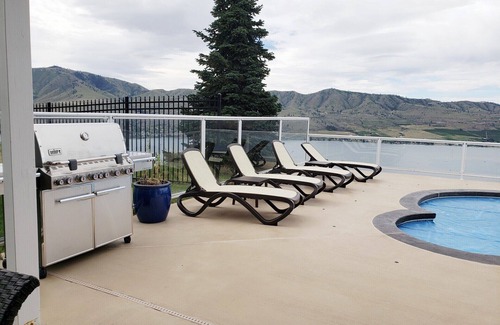 Chelan House | Very Private custom home with pool and amazing 180 degree views, 3 miles to town