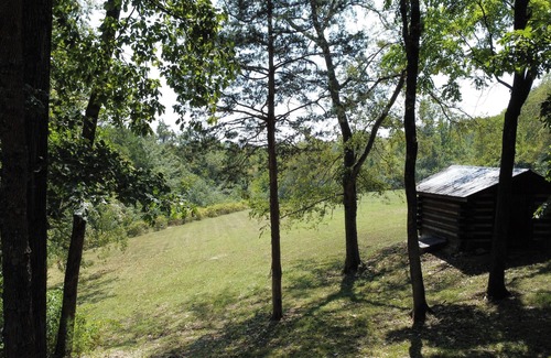 Marrowbone Cabin | Very Private Rustic Log Cabin - Nashville Tennessee