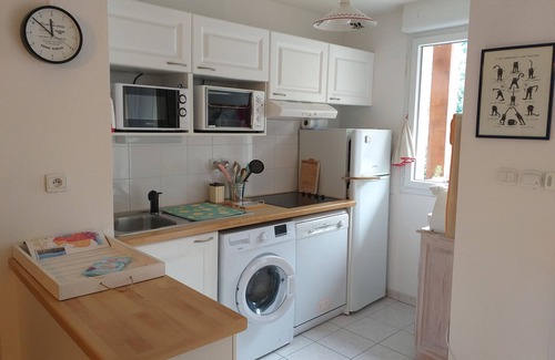 Saint-Mamet Apartment | Very quiet and secure Apt 5mn walk from terms