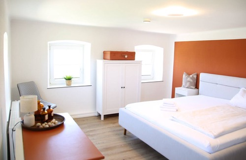Arnstorf Apartment | Very quiet, cozy vacation home in a secluded location for up to 7 people with fully equipped kitchen