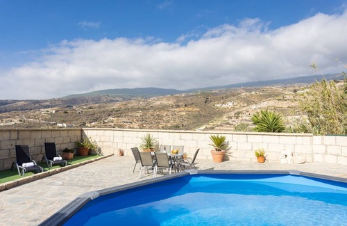 Fasnia Cottage | Very quiet location, with pool and large terrace, free WIFI