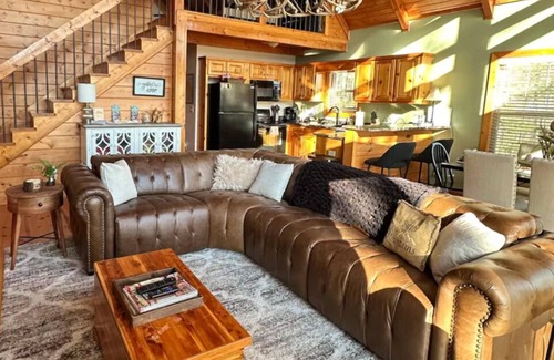 Ranger Cabin | Very quiet mountain cabin in gated Talking Rock Creek Resort.