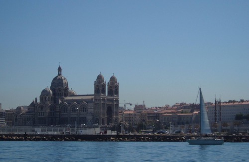 Saint-Mitre Apartment | Very quiet studio in the Heights Marseilles, 20 minutes from the City Centre