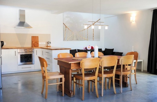 Dettenschwang Apartment | Very spacious 130m² "Ferientenne" with its own log cabin sauna + wellness shower