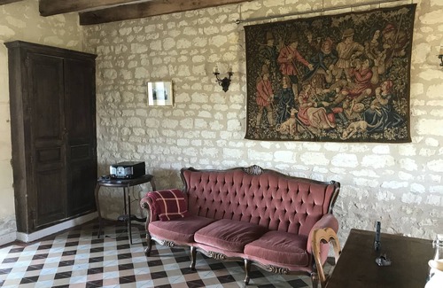 Razines House | Very spacious Guesthouse near Richelieu