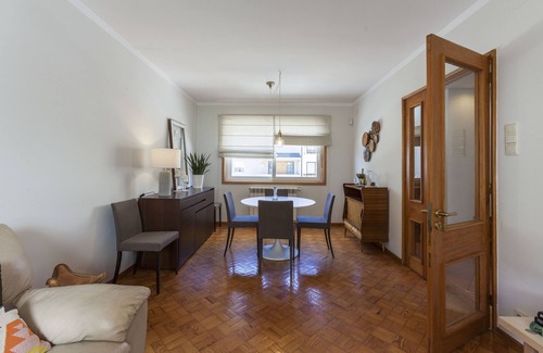 Mafamude House | Very spacious and bright house with GARAGE