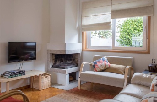 Mafamude House | Very spacious and bright house with GARAGE