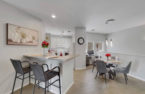 Superstition Lakes House | Very Superstition! 2nd Floor Condo! Hot Pool!