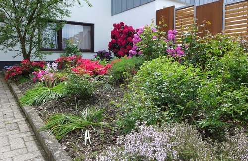 Sankt Georgen Sud Apartment | Very well-kept 1-room.-Studio in a family house, in Freiburg-St. Georgen, * DTV