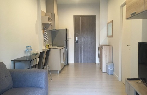 Huai Khwang Condo | Very well-maintained and Self-contained 1bedroom apartment near Thonglor