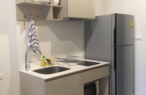 Huai Khwang Condo | Very well-maintained and Self-contained 1bedroom apartment near Thonglor