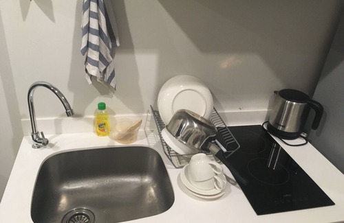 Huai Khwang Condo | Very well-maintained and Self-contained 1bedroom apartment near Thonglor