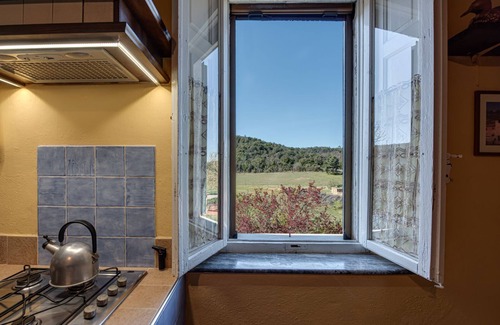 Palazzina Apartment | Vescovado Apartment in Historic Estate near Siena with swimming pool