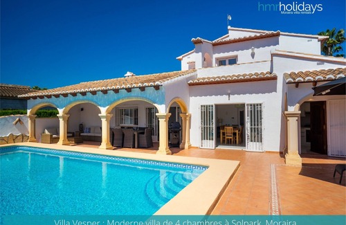 La Sabatera Villa | Vesper- renovated villa - 4 bedrooms - pool table