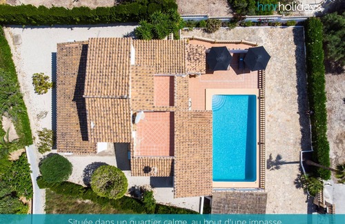 La Sabatera Villa | Vesper- renovated villa - 4 bedrooms - pool table