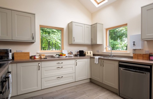 Hexham Cottage | Vesta View - Self catering accommodation that sleeps 10 guests in 5 bedrooms