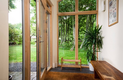 Hexham Cottage | Vesta View - Self catering accommodation that sleeps 10 guests in 5 bedrooms
