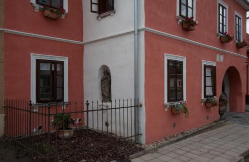 Dolni Vestonice House | Vestonicka Moruse