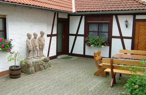 Ehrenberg Apartment | Vey'nes Ferienhaus & Vey'ne Ferienwohnung