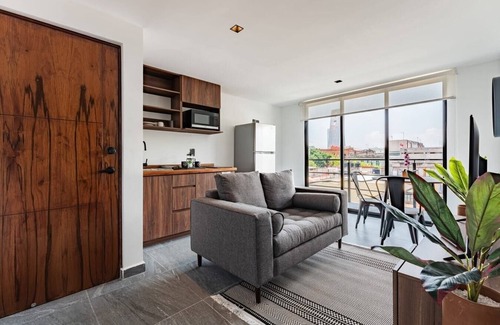 Santa Maria la Ribera Apartment | VH | Cool apt Sta Ma la Ribera |balcón and gym | 130