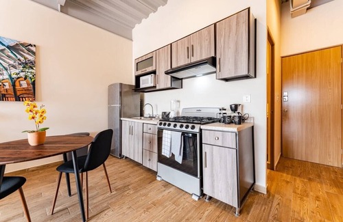 Zona Rosa Apartment | VH | Great Location @Roma. Designed Loft | 313