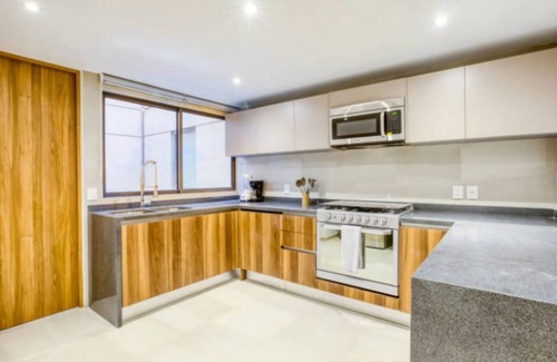 Miguel Hidalgo Apartment | VH | Spacious 4BR, Strong wifi, Parking and tv | 101