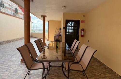 Ezequiel Montes House | Viñedos y Peña - La Gladiola
