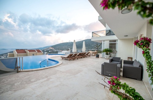 Kalkan Villa | VİLLA NO COMPARE 6 BEDROOM AND 2 LIVING ROOM WITH 2 BIG SWIMING POOL IN KALAN
