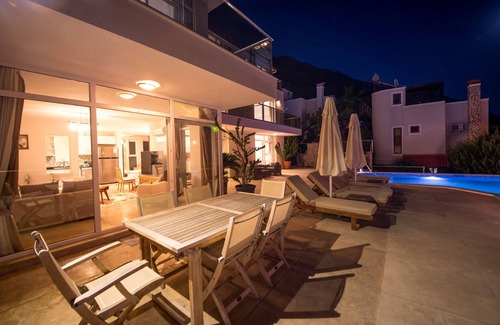 Kalkan Villa | VİLLA NO COMPARE 6 BEDROOM AND 2 LIVING ROOM WITH 2 BIG SWIMING POOL IN KALAN