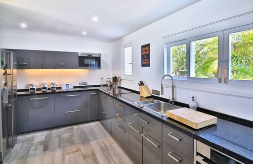 Les Terres Basses House | Villa ocean view, near to the beach, absolute calm