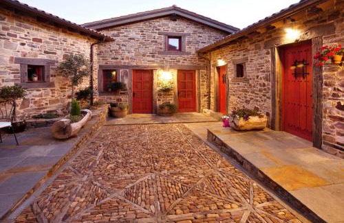 Santa Catalina de Somoza House | Via Avis