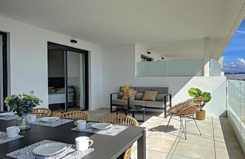 Casares Apartment | Via Celere 2333 Luxury Sea View Apartment