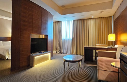 Sanchong Hotel | Via Hotel Breeze