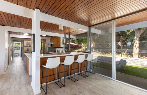 Lake Hodges House | Via Rancho Vacation Estate - Pool, Spa, Grand Piano, EV charging, and minutes to winery
