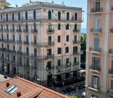 Historical Downtown Salerno Apartment | Via Roma Apartment Deluxe