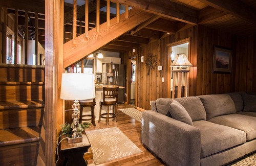 Dayton House | Via Serenity Stream