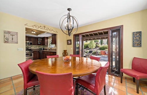 Temecula House | Via Vino Vineyard Estate - Hot Air Balloon Views